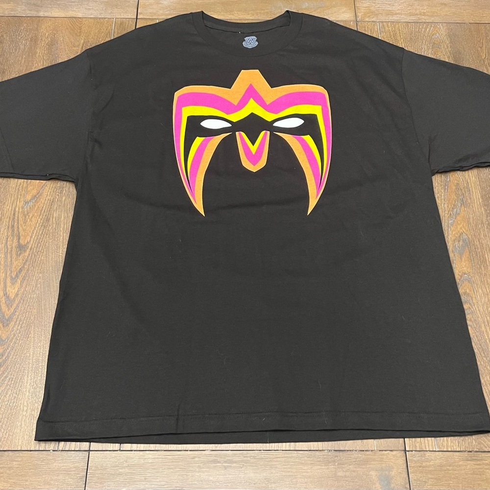 3$40 WWE Legends Ultimate Warrior Retro Black T-Shirt